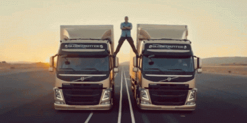 Jean Claude Van Damme Split